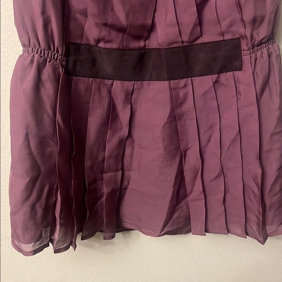 Forever 21 burgundy Sleeveless Pleated Tank Top - Picture 7 of 8
